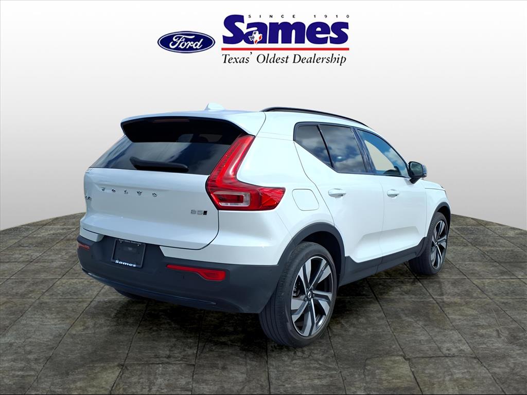 Used Car 2024 Volvo Xc40  B5 Plus Dark Theme For Sale Under $35,000 In Bastrop, Texas