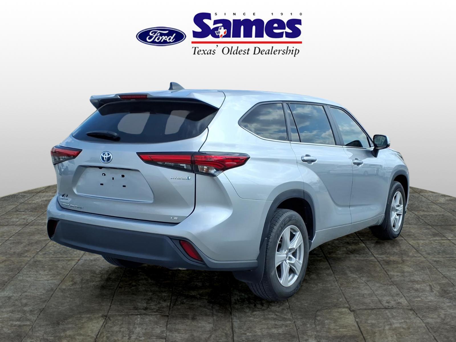 Used Car 2023 Toyota Highlander Hybrid  Le For Sale Under $35,000 In Bastrop, Texas