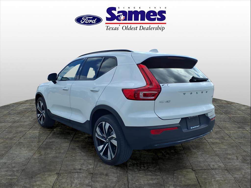 Used Car 2024 Volvo Xc40  B5 Plus Dark Theme For Sale Under $35,000 In Bastrop, Texas