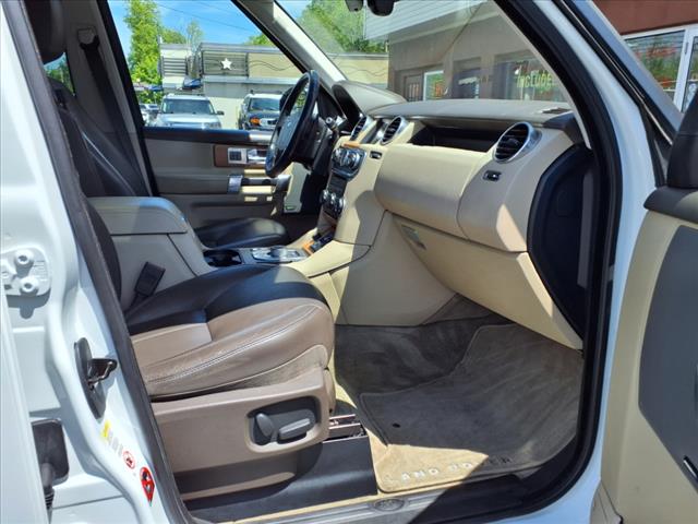 2016 Land Rover LR4 HSE LUX
