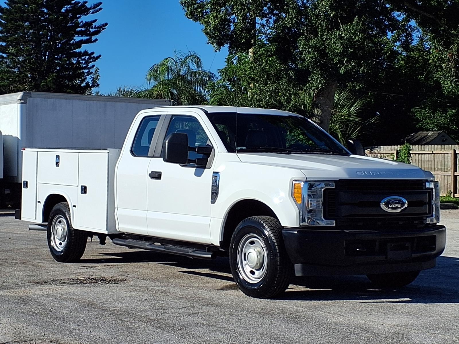 2017 Ford F-250 Super Duty 8' Utility Truck
