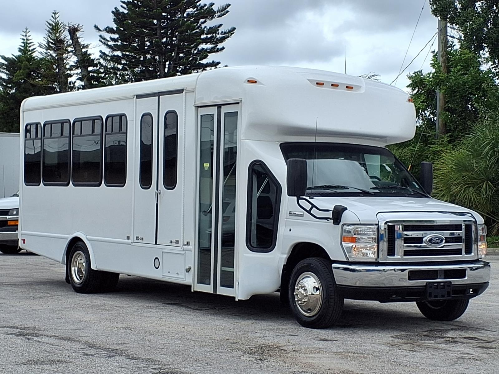 Ford E450