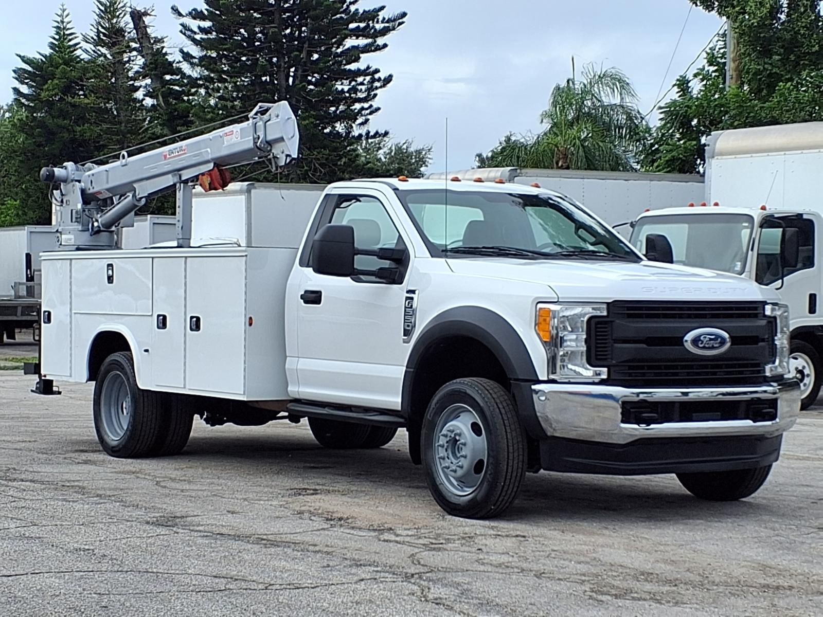 2017 Ford F-550 Super Duty 11' Utility Truck w/Crane