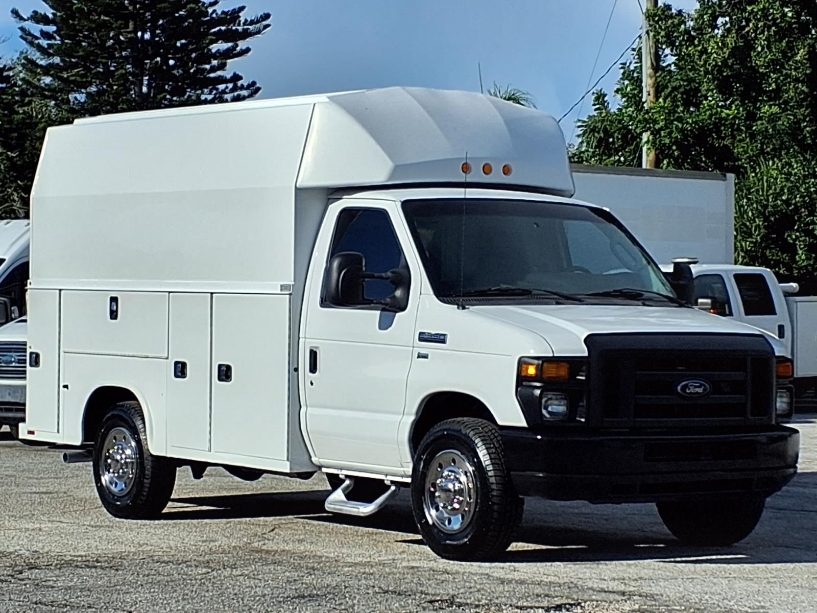 Ford E-350