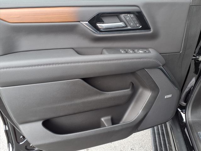 2025 GMC Yukon Denali - Photo 10