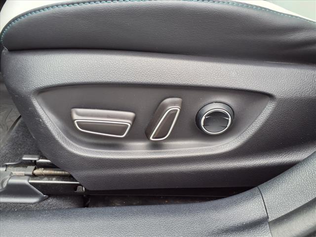 2017 Toyota Prius Four - Photo 12