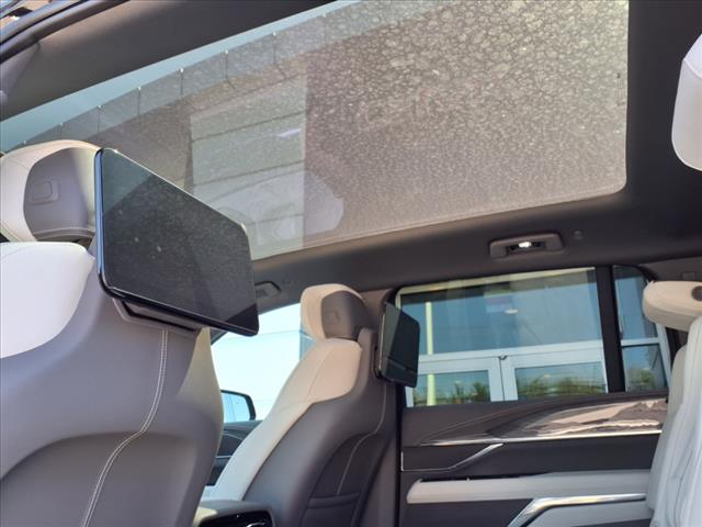 2025 Cadillac Escalade IQ Sport 1 - Photo 4