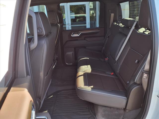 2025 GMC Sierra 3500HD Denali - Photo 7