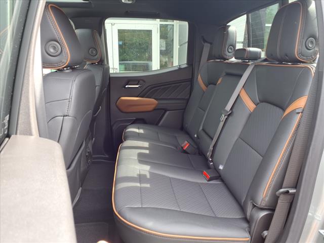 2025 GMC Canyon 4WD AT4 - Photo 7