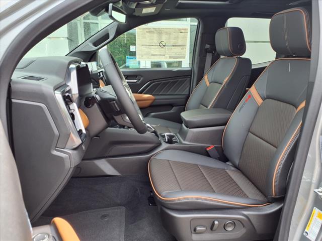 2025 GMC Canyon 4WD AT4 - Photo 8