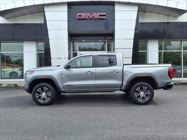 2025 GMC Canyon 4WD AT4