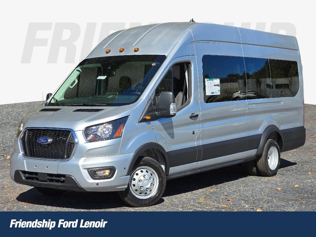 2025 Ford Transit XLT
