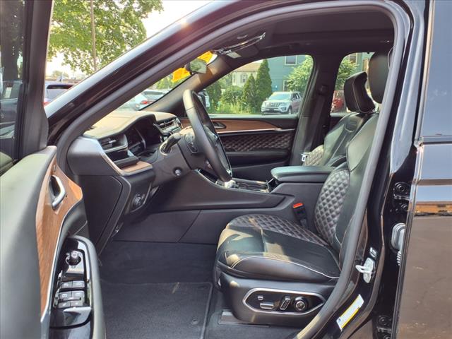 2023 Jeep Grand Cherokee Summit