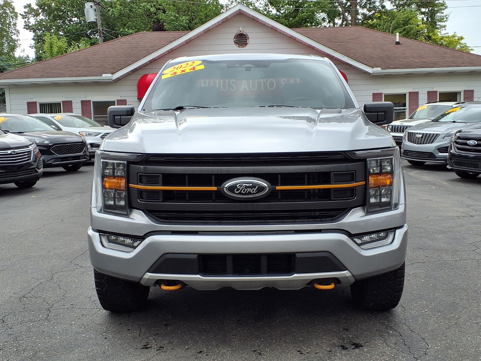 View vehicle photo 2