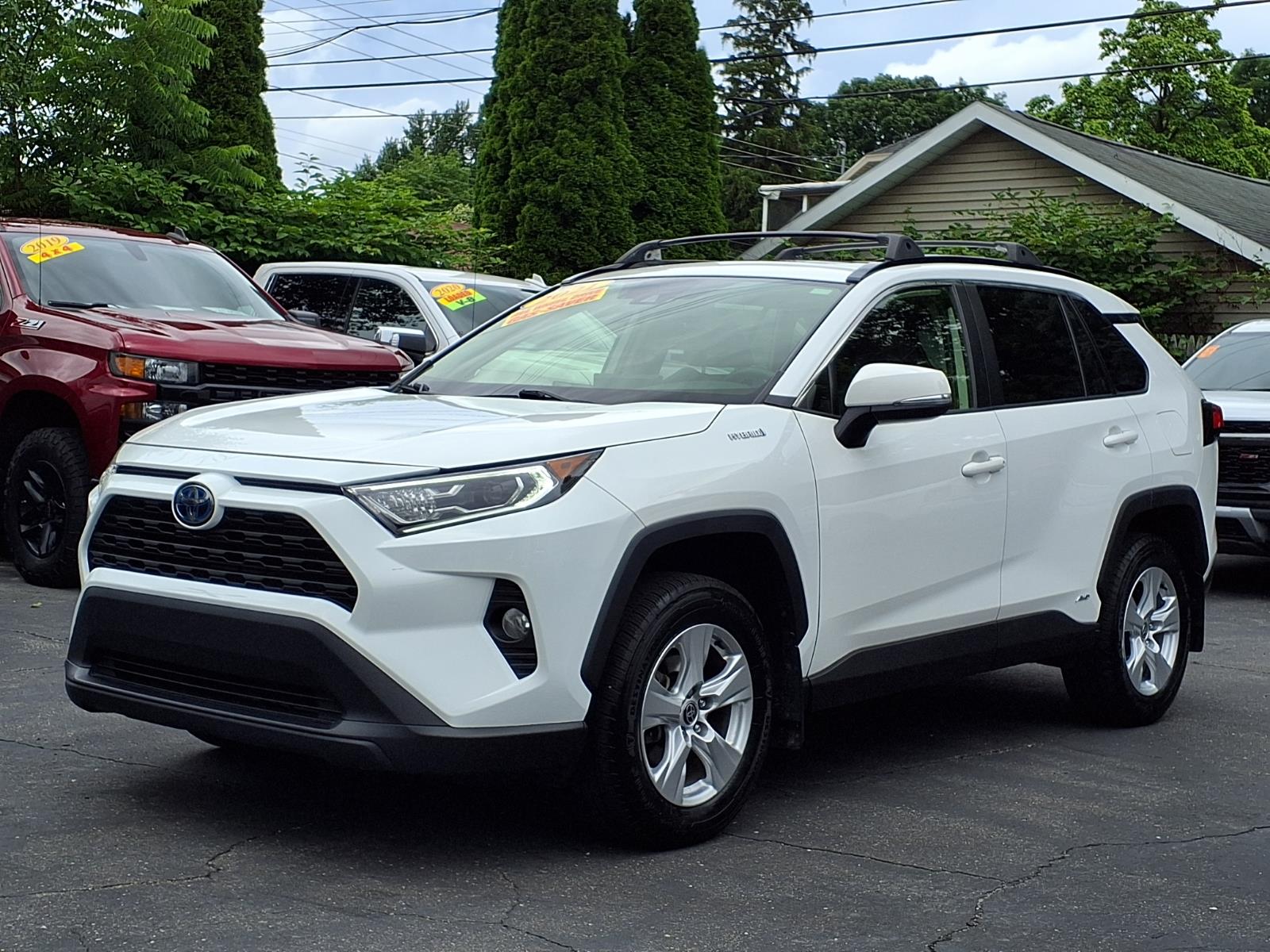 View vehicle photo 3
