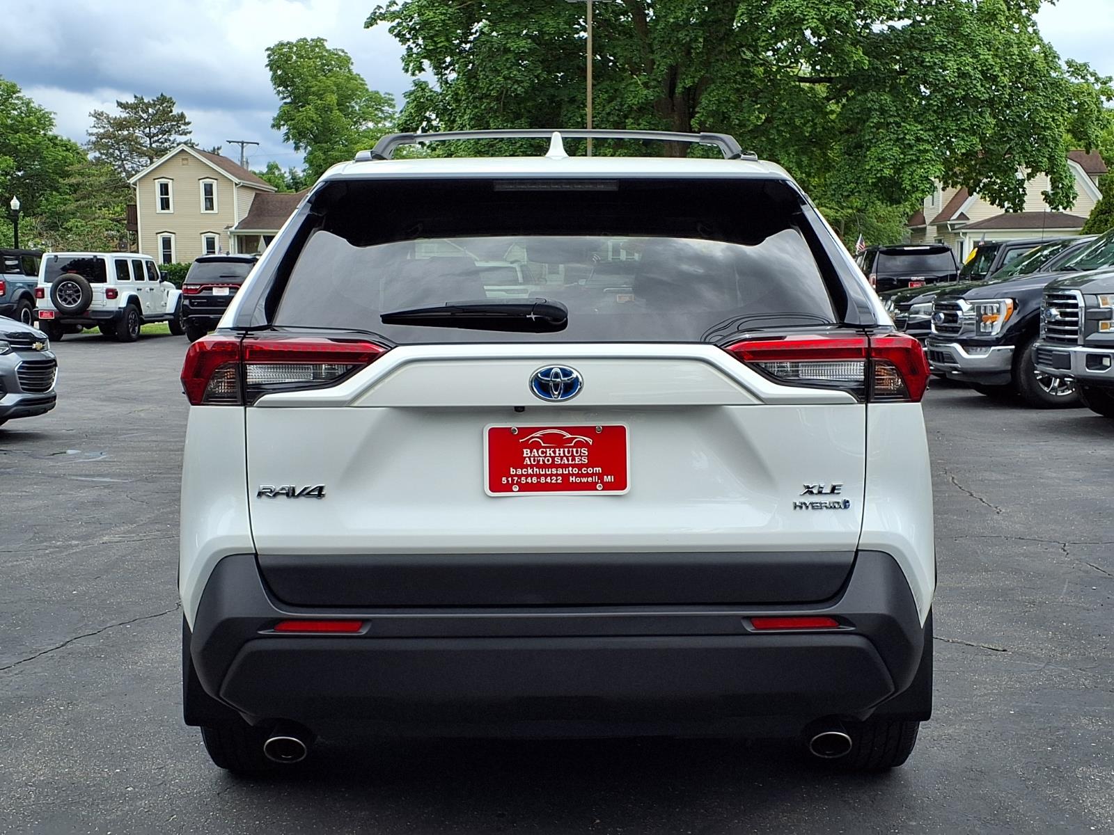 View vehicle photo 5