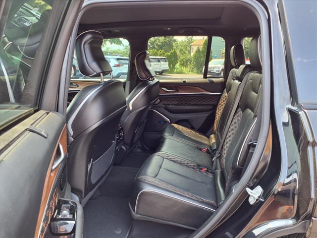 2023 Jeep Grand Cherokee Summit