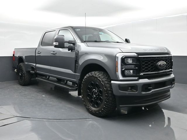 2025 Ford F-350 Super Duty Lariat 