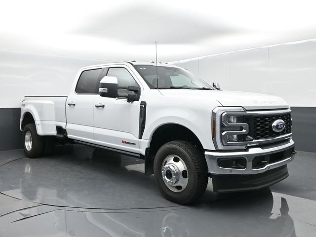2025 Ford F-350 Super Duty Lariat DRW 