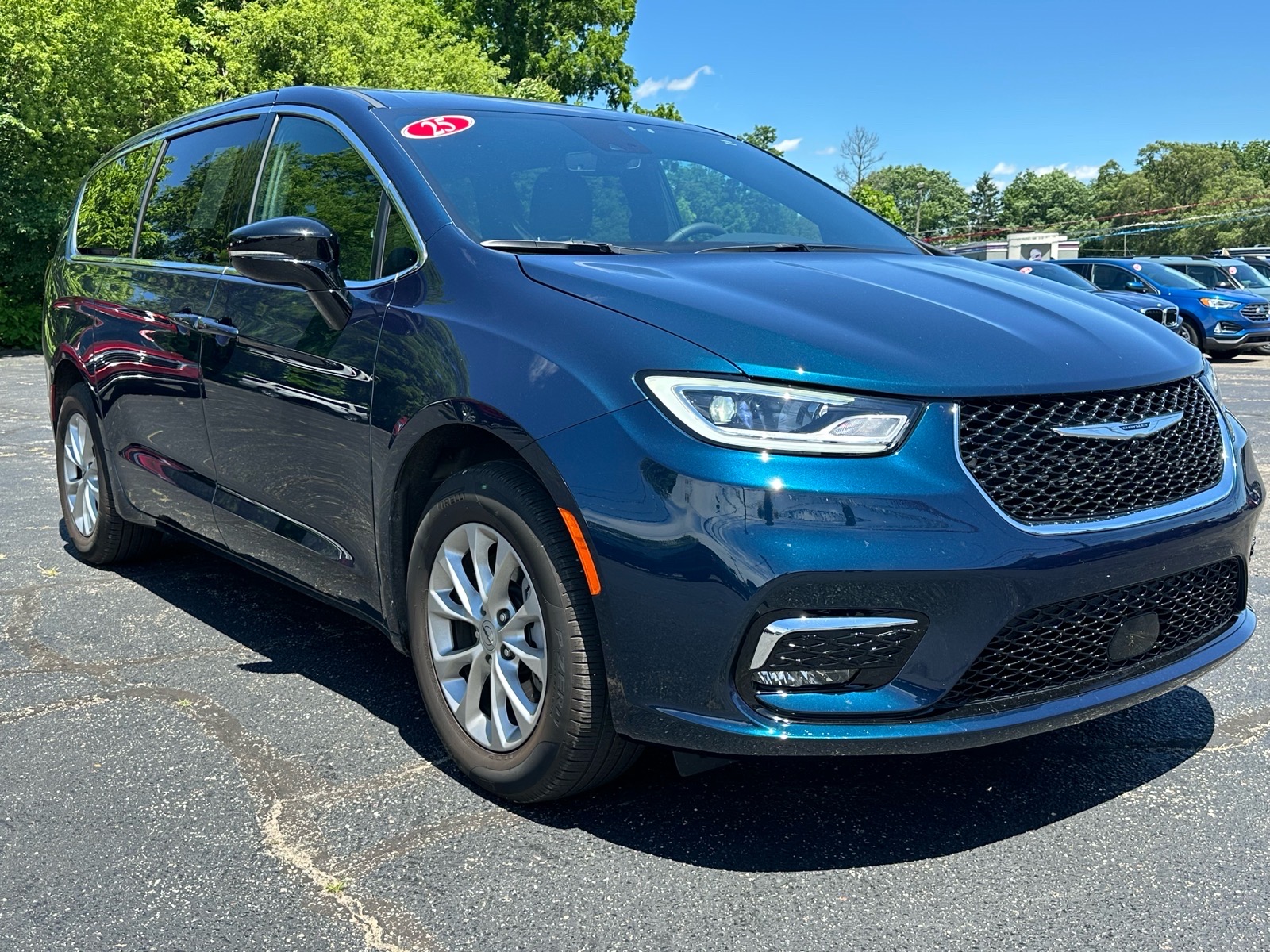 Blue 2025 Chrysler Pacifica Select AWD Minivan All-Wheel Drive 9-Speed Automatic