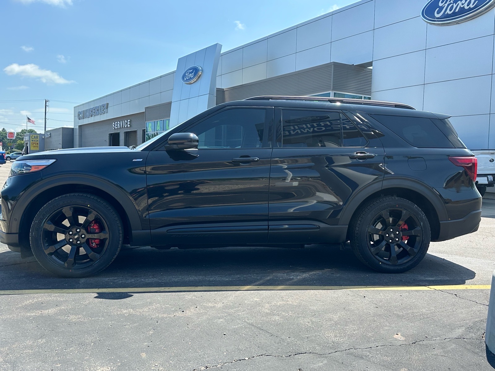 View vehicle photo 4