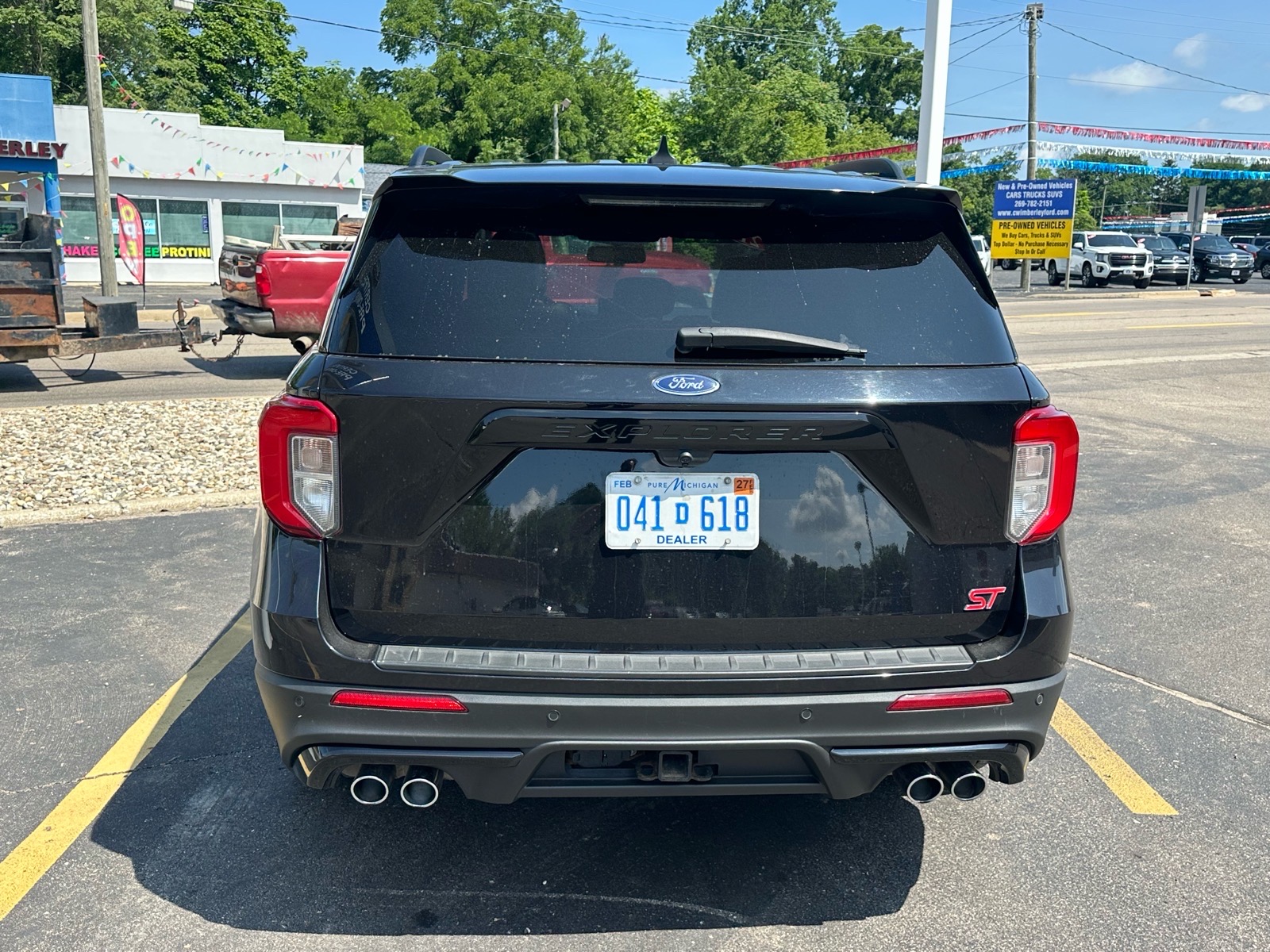 View vehicle photo 5