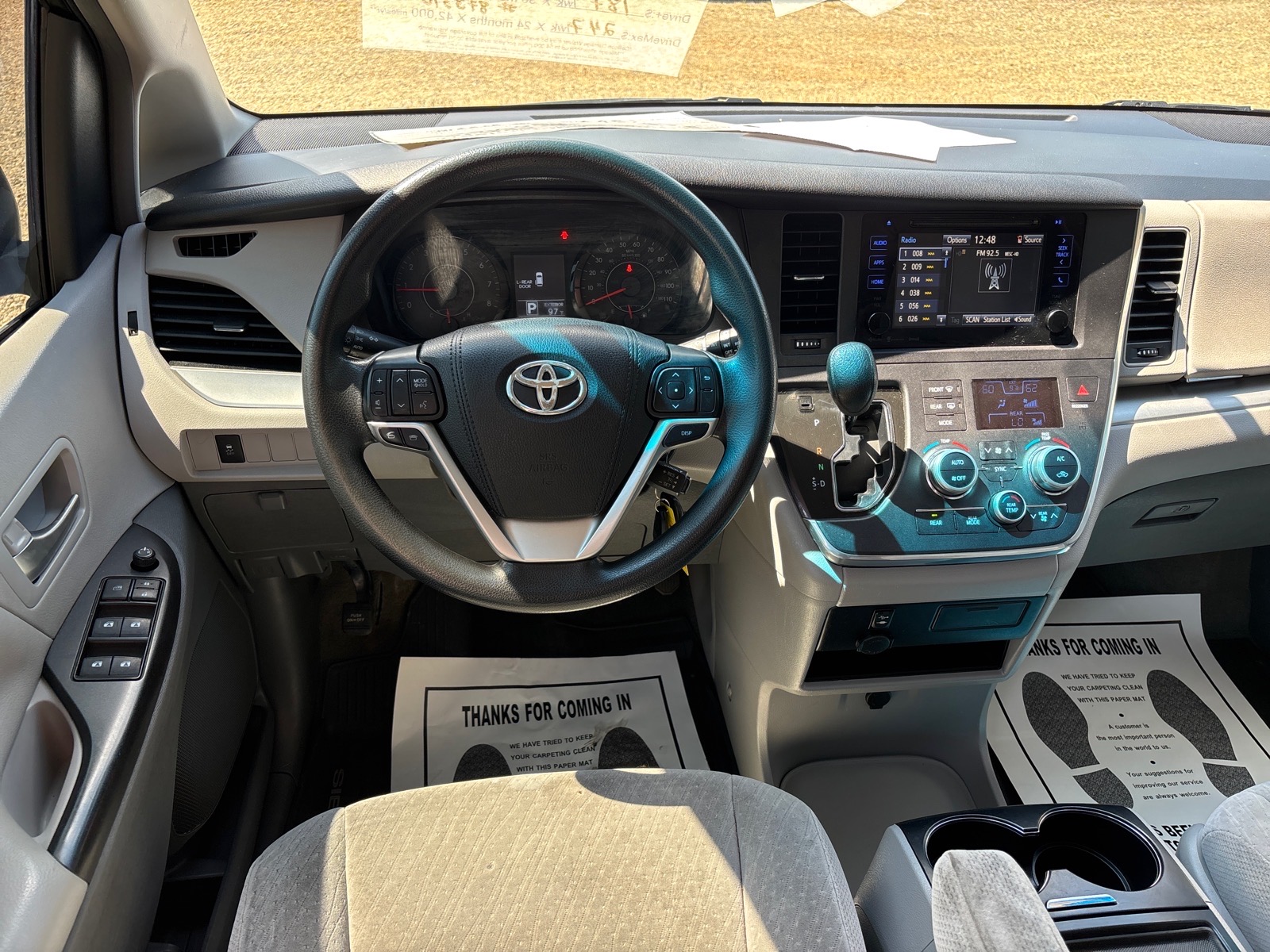 2017 Toyota Sienna LE - Photo 13