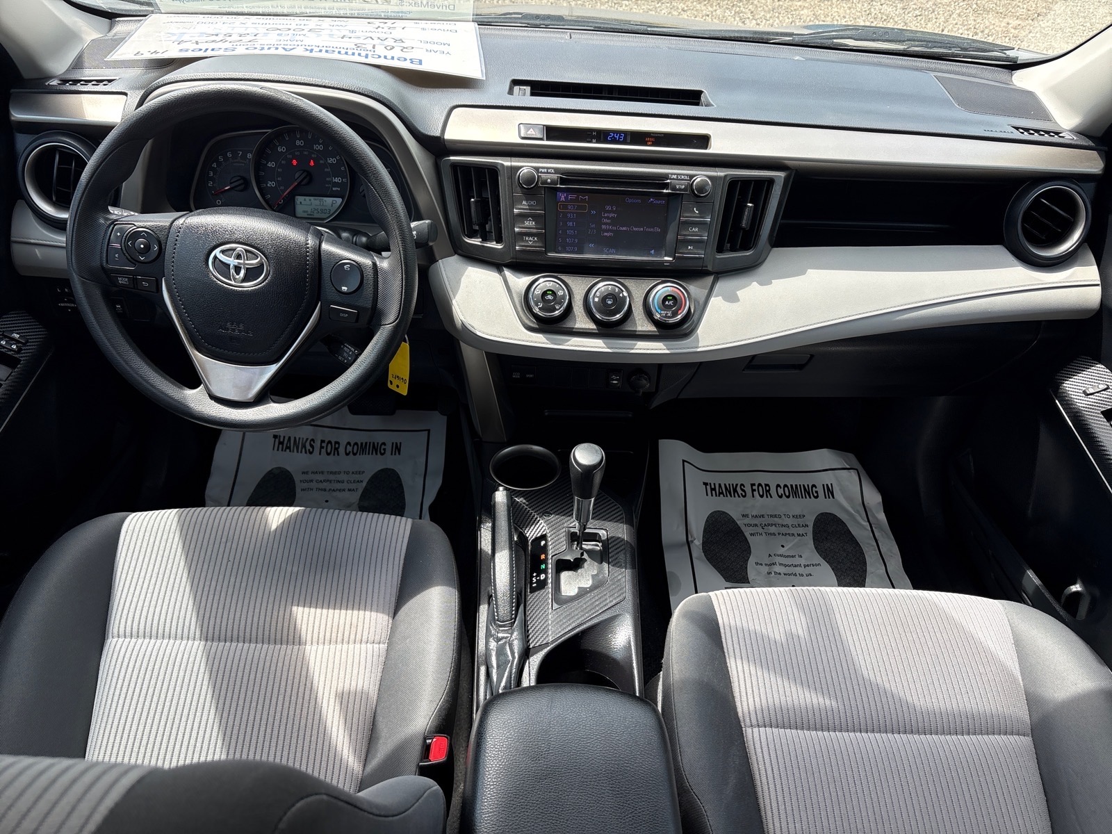 2013 Toyota RAV4 LE - Photo 14