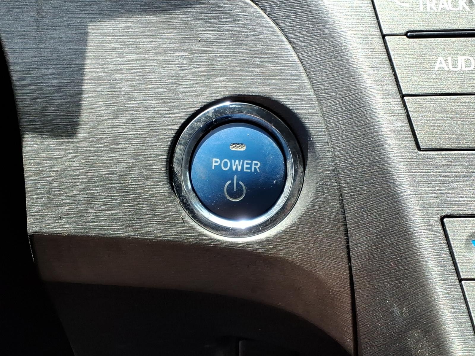 2013 Toyota Prius Two - Photo 17