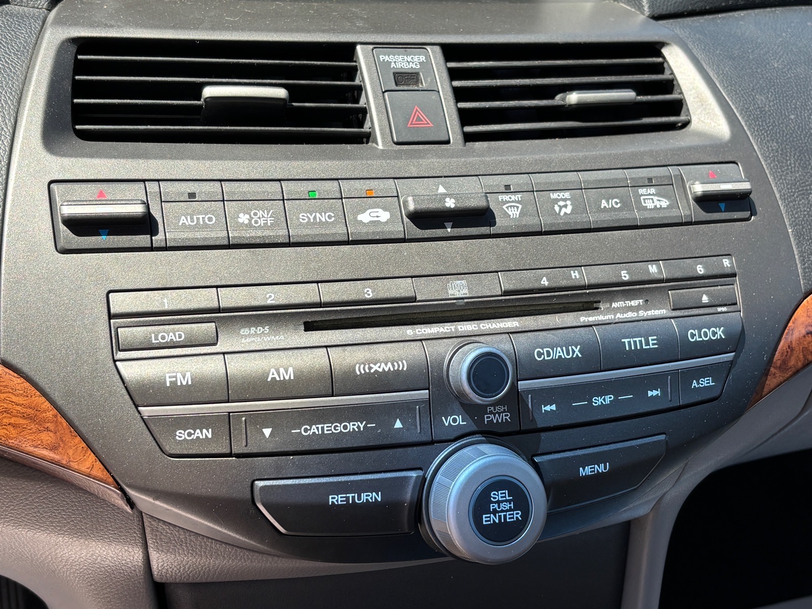 2011 Honda Accord EX-L - Photo 18