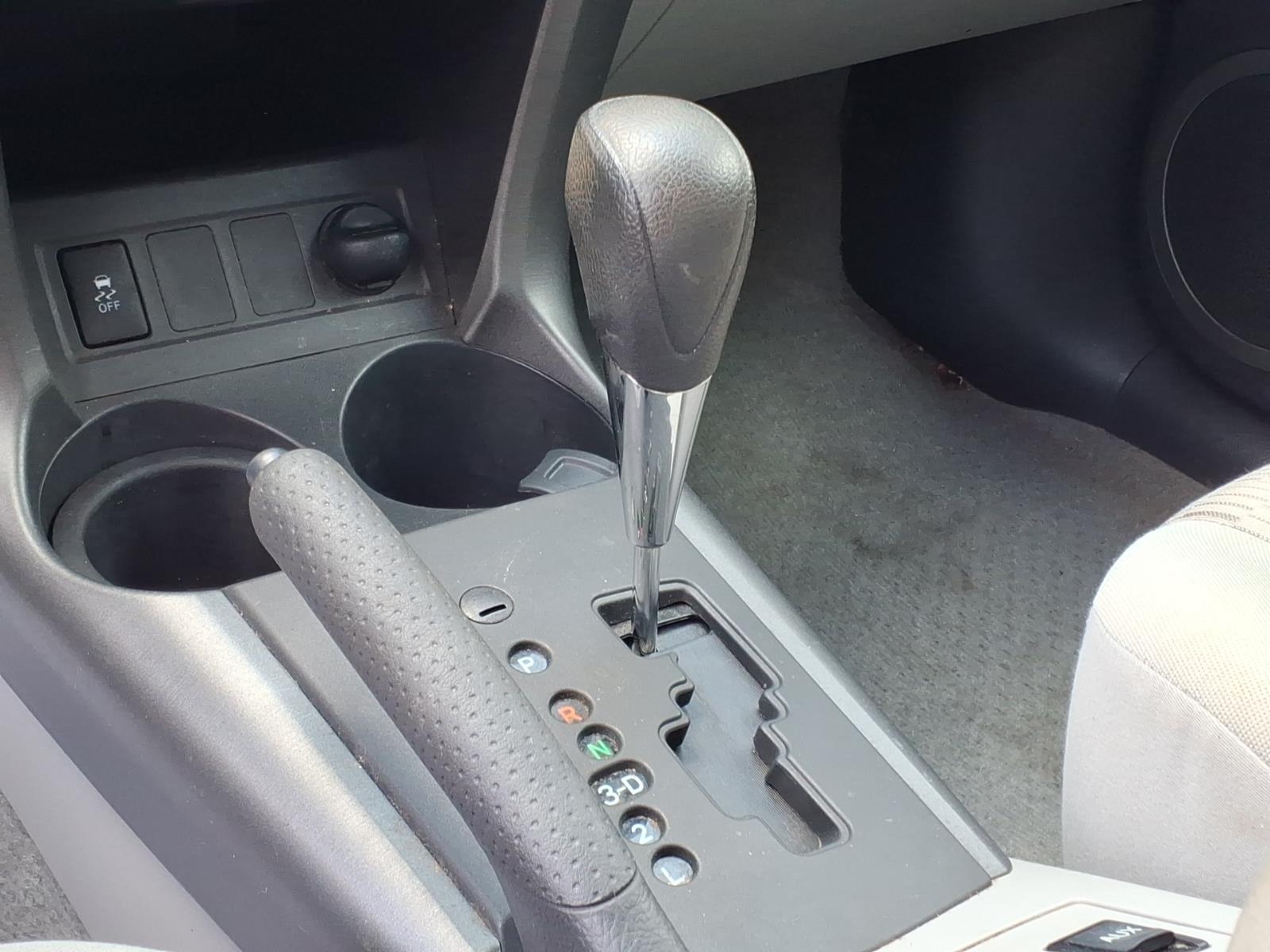 2010 Toyota RAV4 Base - Photo 18