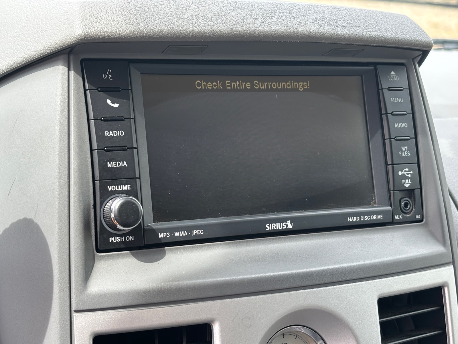 2010 Chrysler Town & Country Limited - Photo 19
