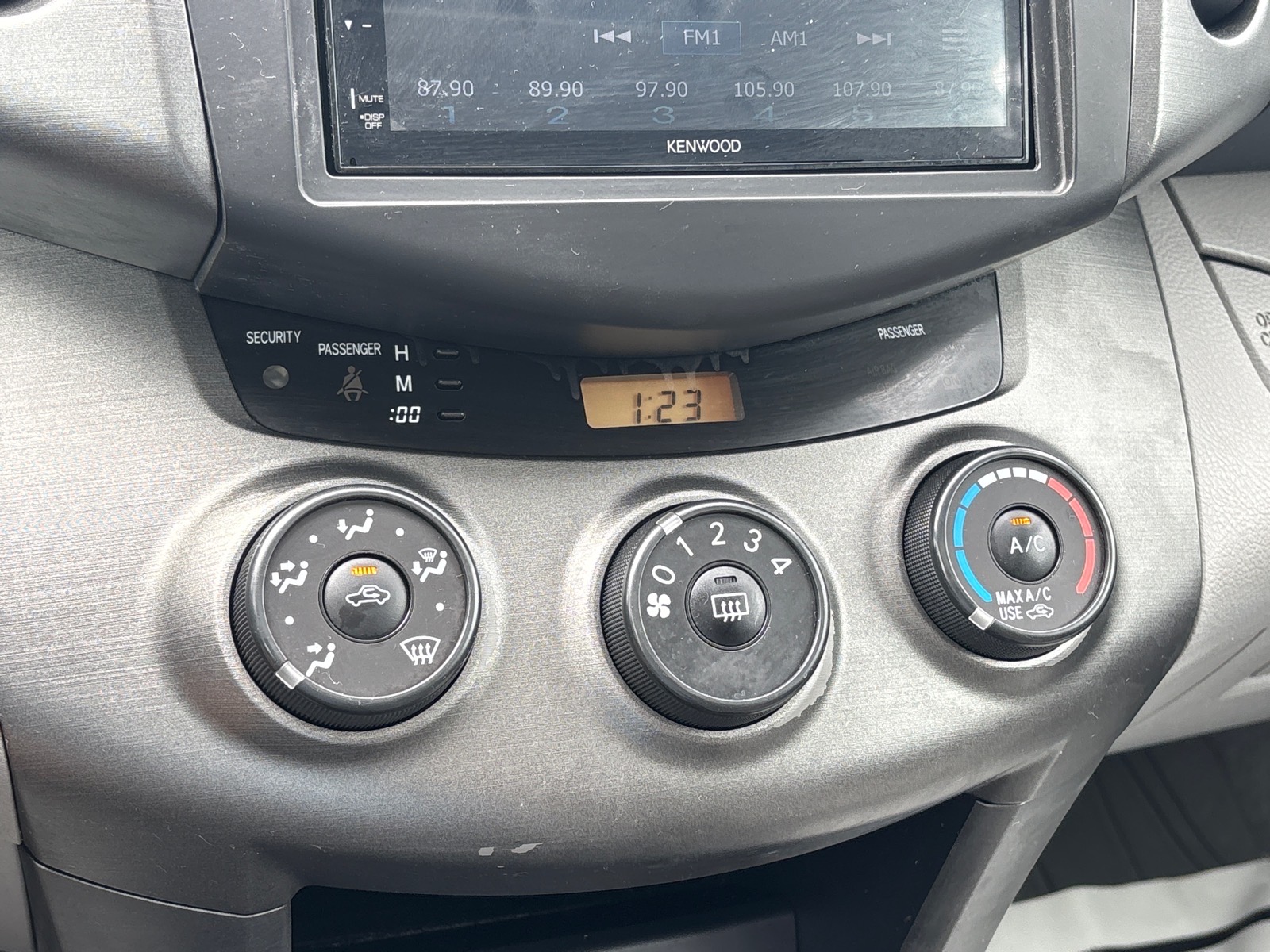 2011 Toyota RAV4 Base - Photo 19