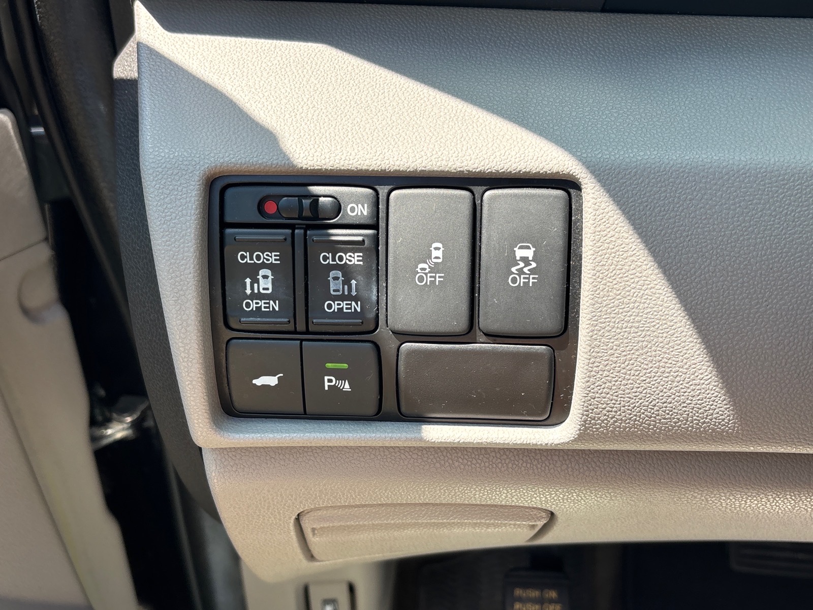 2013 Honda Odyssey Touring - Photo 19