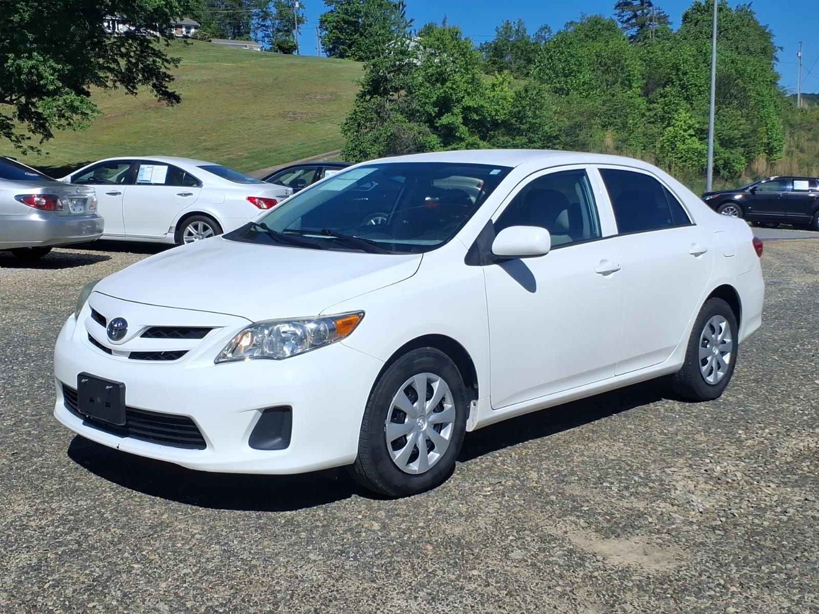 2013 Toyota Corolla L AT's photo