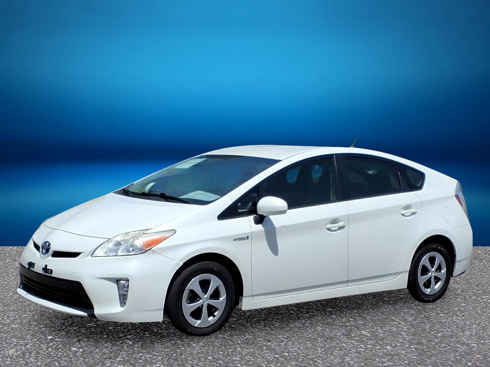 2013 Toyota Prius Two's photo