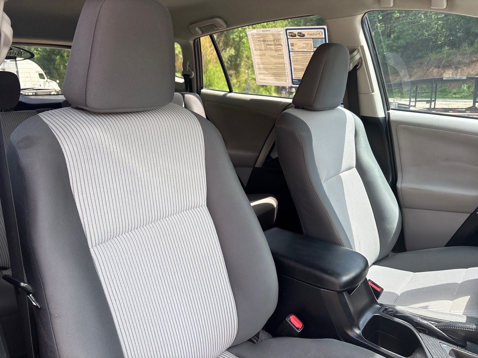 2013 Toyota RAV4 LE - Photo 20