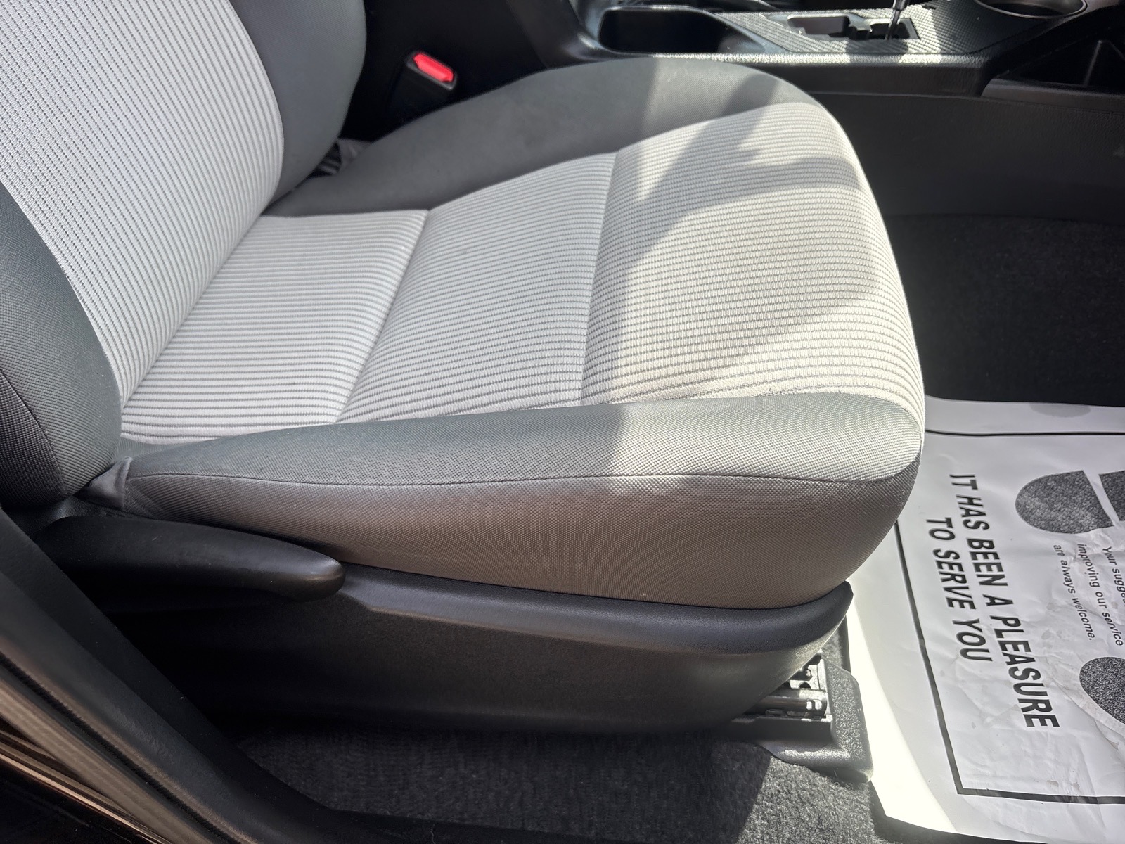2013 Toyota RAV4 LE - Photo 21