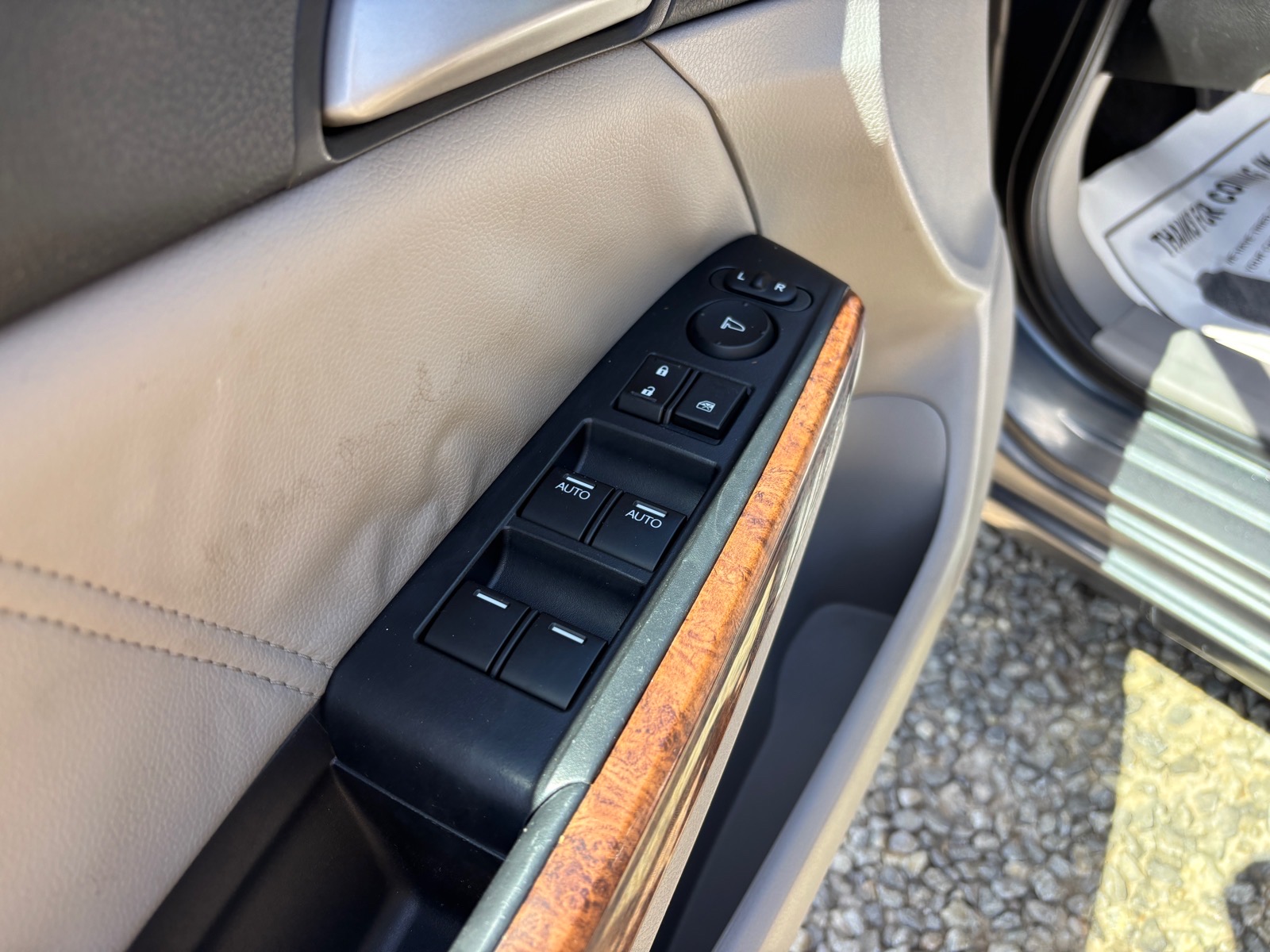 2011 Honda Accord EX-L - Photo 22