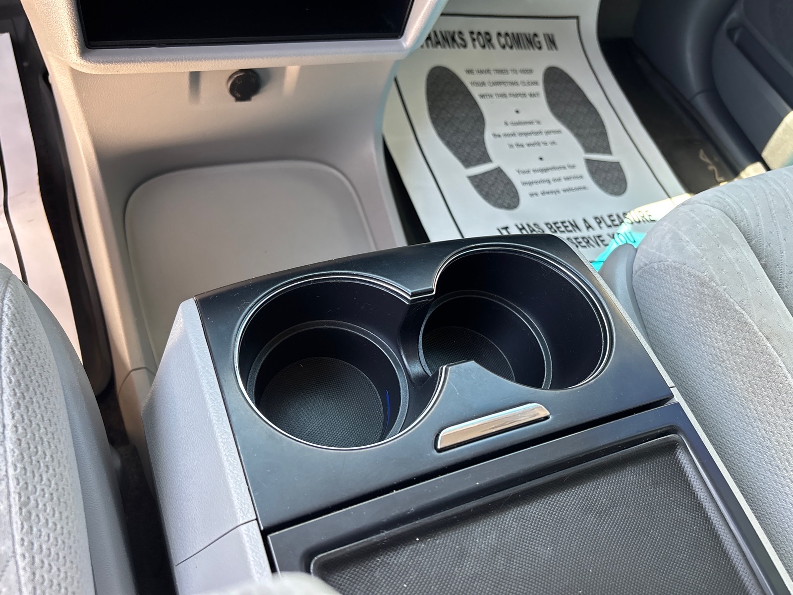 2017 Toyota Sienna LE - Photo 22