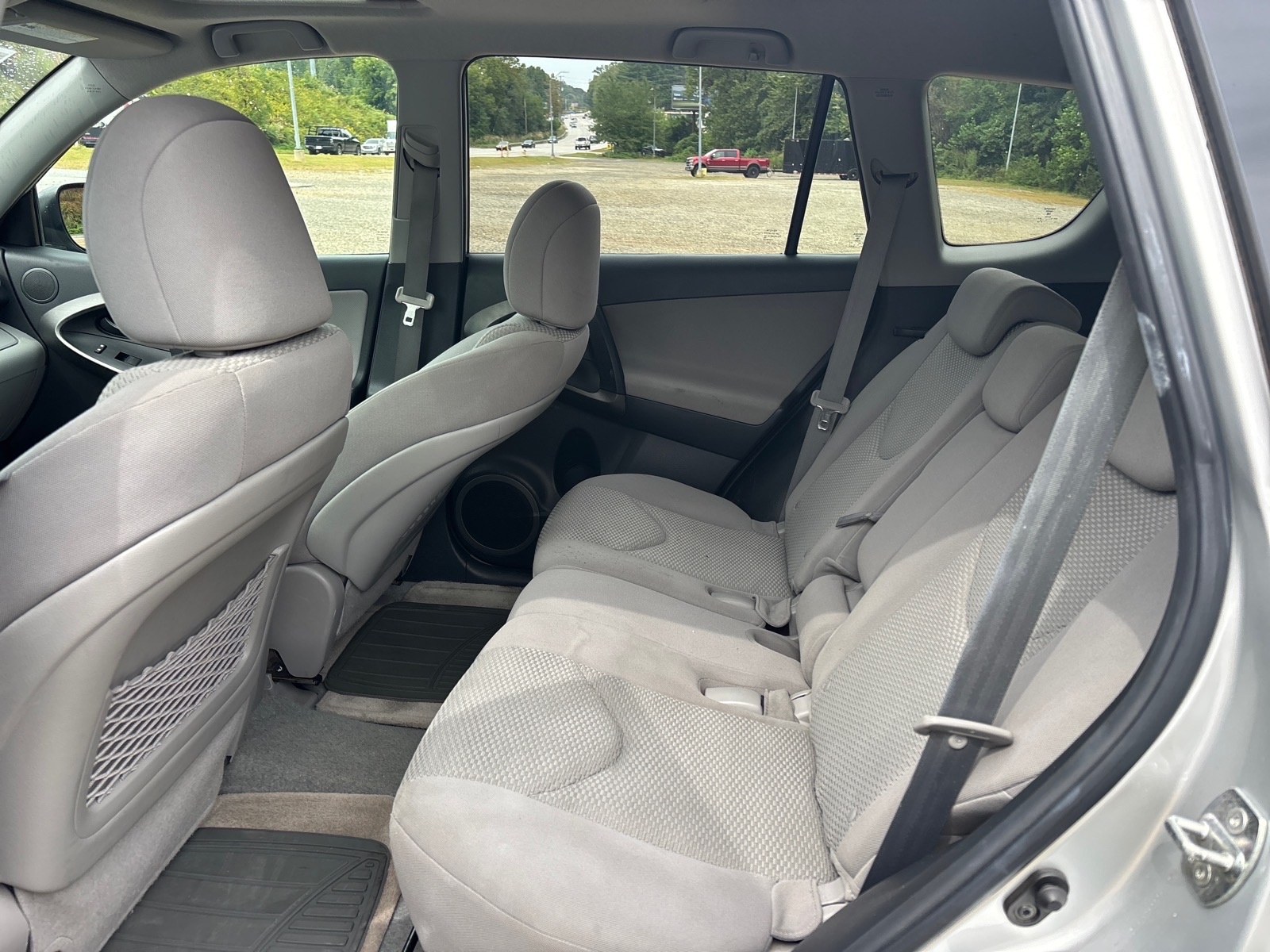 2011 Toyota RAV4 Base - Photo 28