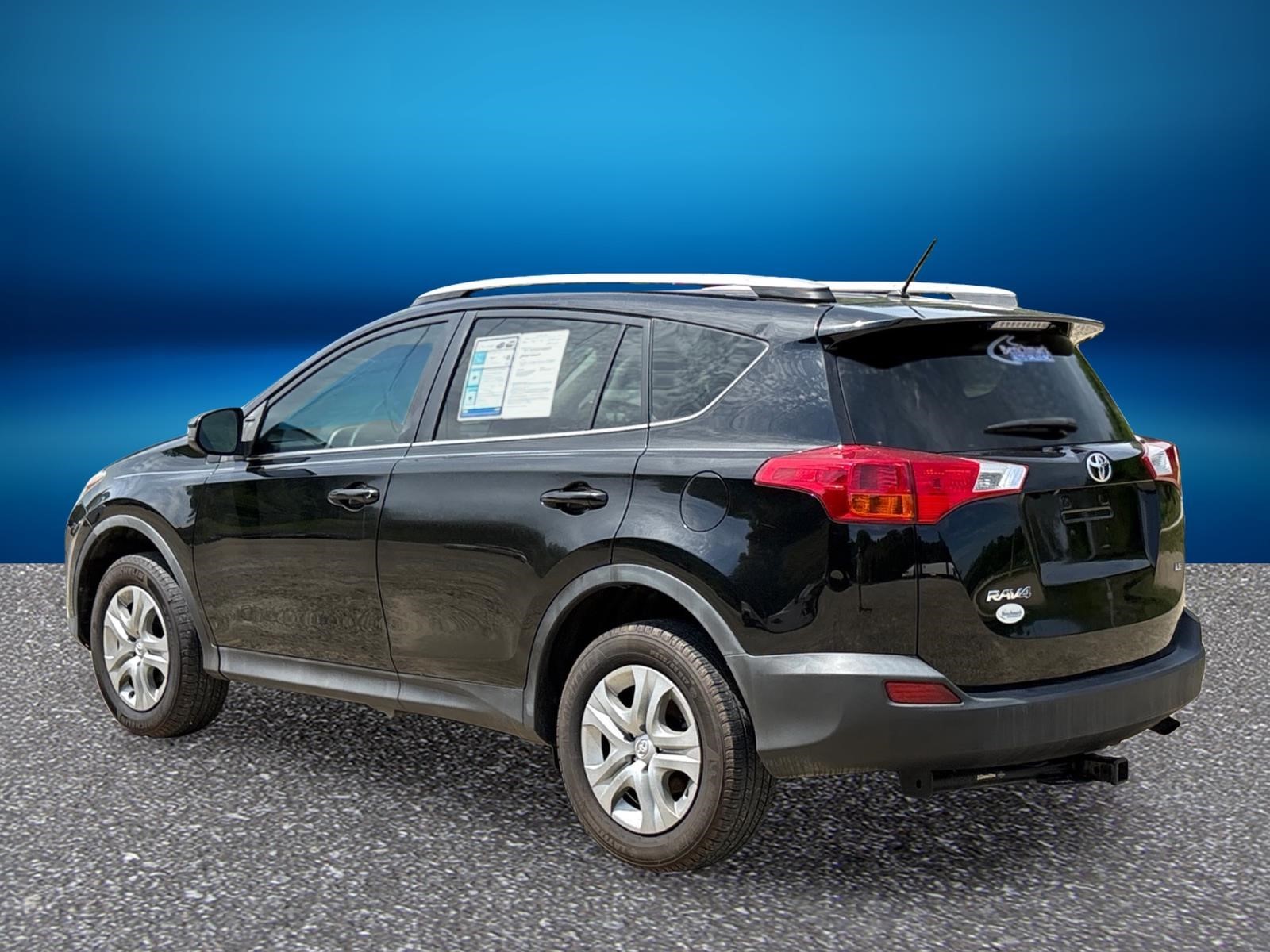 2013 Toyota RAV4 LE - Photo 4