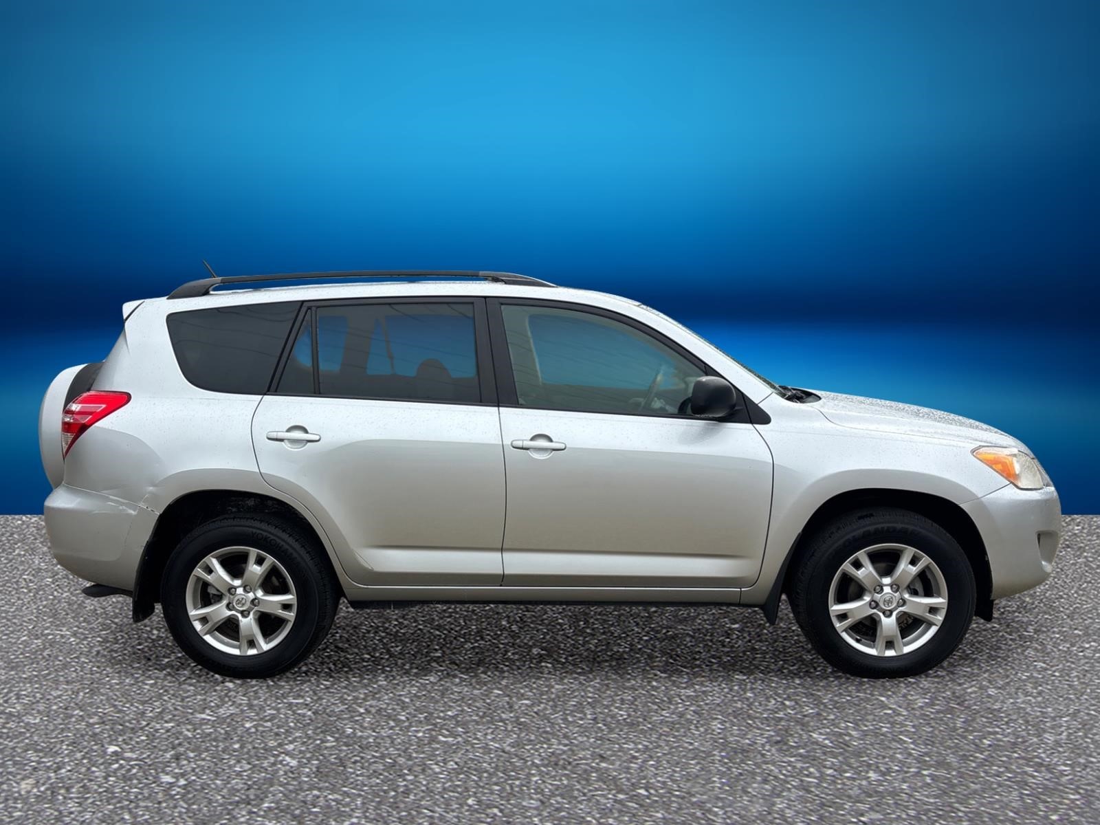2011 Toyota RAV4 Base - Photo 6