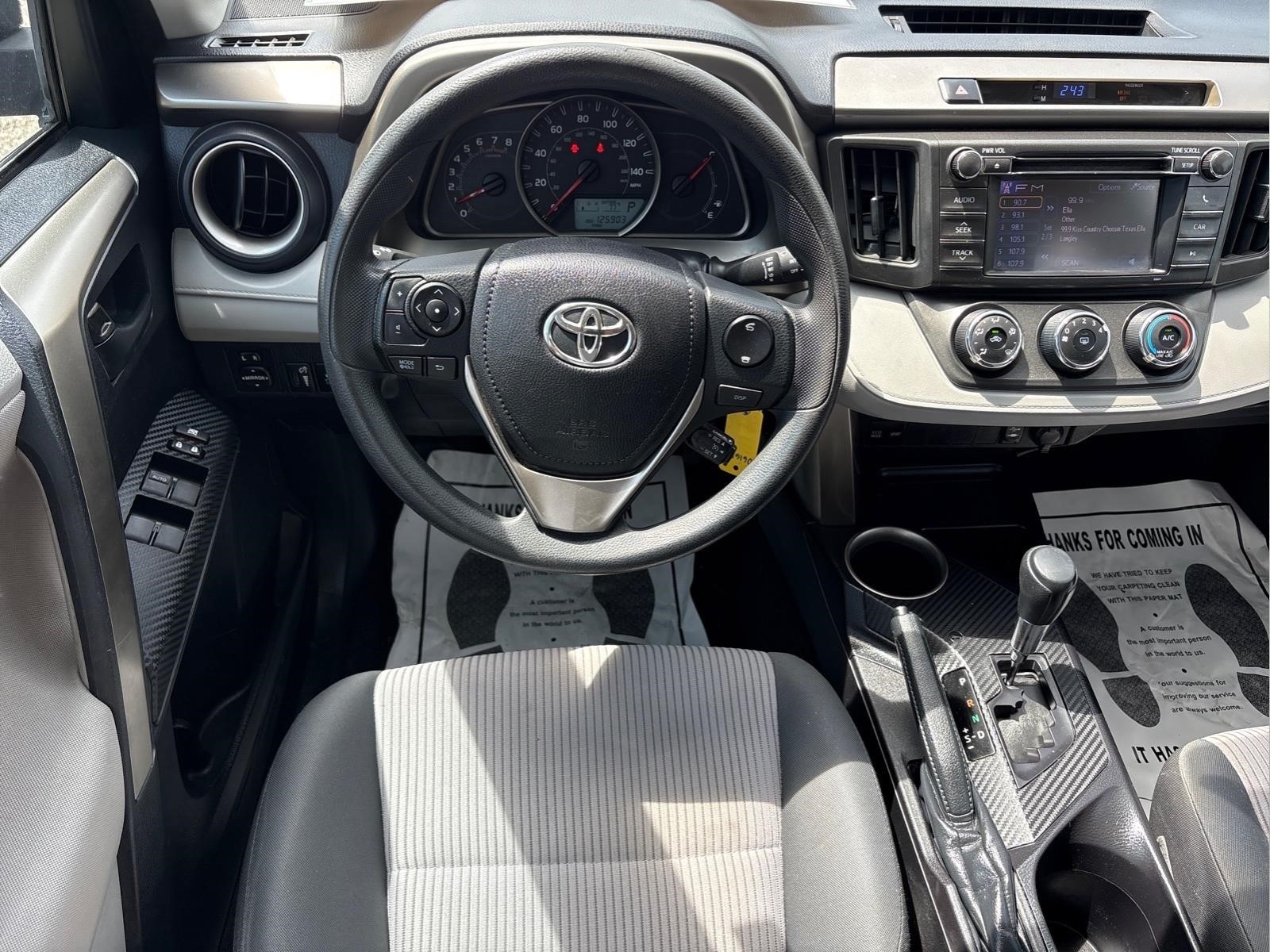 2013 Toyota RAV4 LE - Photo 6