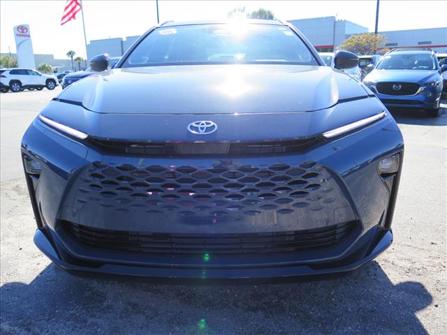 2025 Toyota Crown Signia XLE