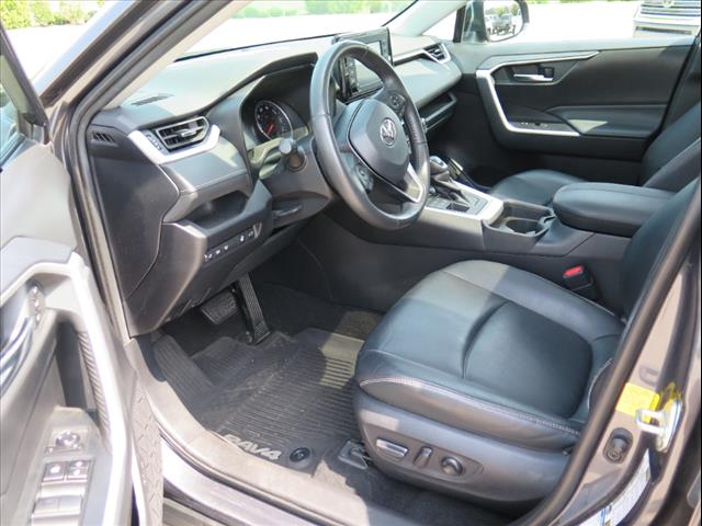 2020 Toyota RAV4 XLE Premium