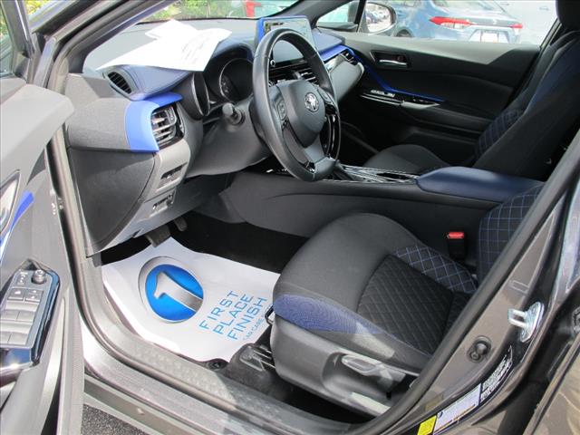 2022 Toyota C-HR XLE