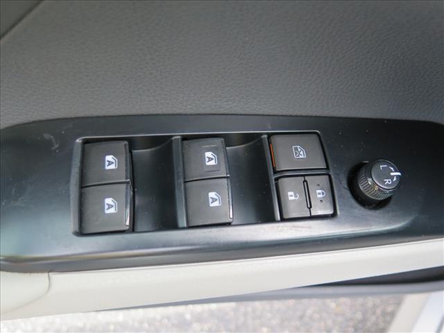 2019 Toyota Camry Hybrid LE