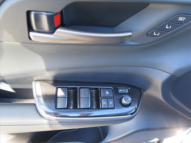 2025 Toyota Crown Signia XLE