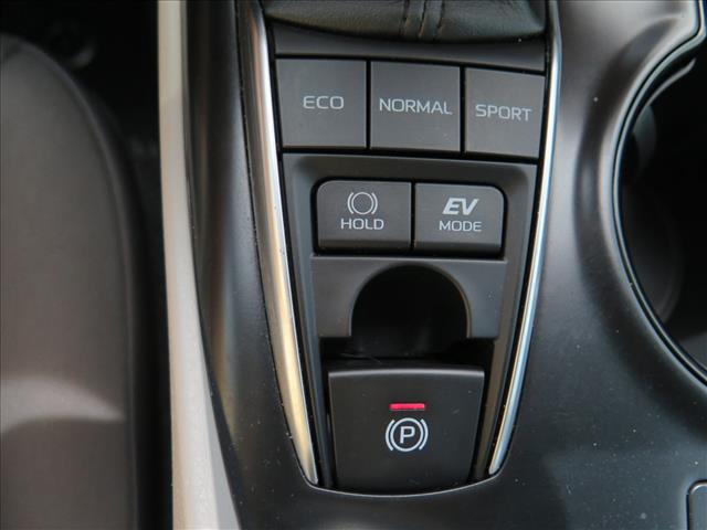 2019 Toyota Camry Hybrid LE